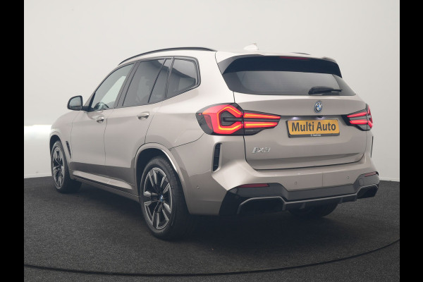 BMW iX3 M Sport 80 kWh 286pk Dealer O.H | Panodak | Adaptive Cruise | Camera | Lederen Sportstoelen Memory & Verwarmd | Sfeerverlichting | Blis | Apple Carplay | Navigatie | DAB | 19"L.M