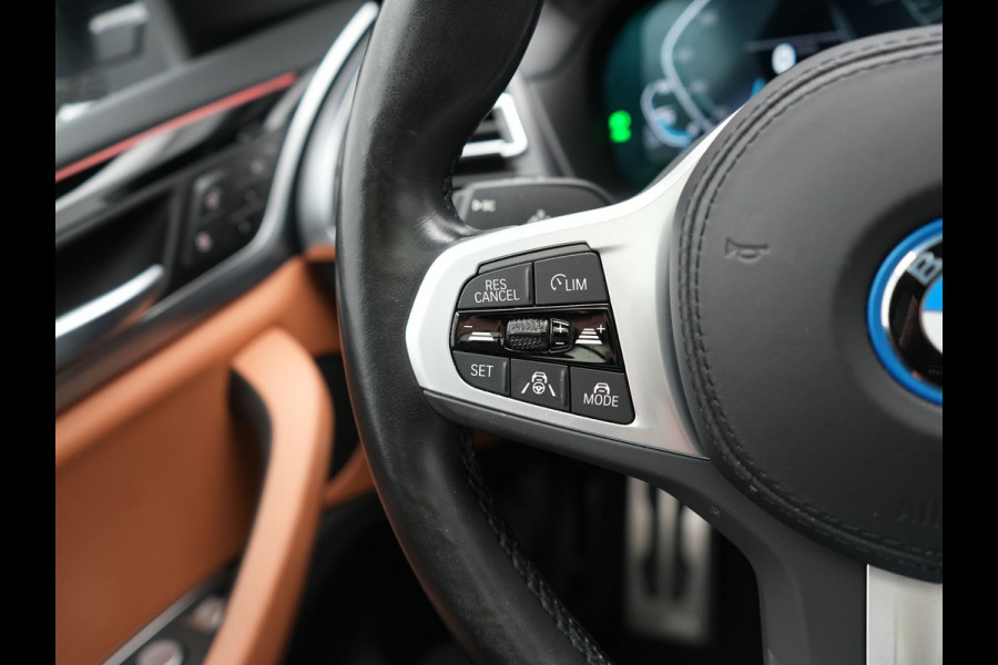 BMW iX3 M Sport 80 kWh 286pk Dealer O.H | Panodak | Adaptive Cruise | Camera | Lederen Sportstoelen Memory & Verwarmd | Sfeerverlichting | Blis | Apple Carplay | Navigatie | DAB | 19"L.M