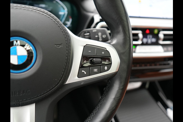 BMW iX3 M Sport 80 kWh 286pk Dealer O.H | Panodak | Adaptive Cruise | Camera | Lederen Sportstoelen Memory & Verwarmd | Sfeerverlichting | Blis | Apple Carplay | Navigatie | DAB | 19"L.M