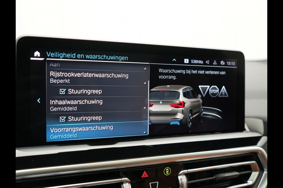 BMW iX3 M Sport 80 kWh 286pk Dealer O.H | Panodak | Adaptive Cruise | Camera | Lederen Sportstoelen Memory & Verwarmd | Sfeerverlichting | Blis | Apple Carplay | Navigatie | DAB | 19"L.M