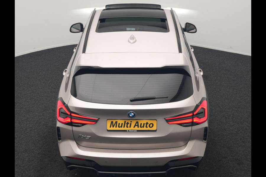 BMW iX3 M Sport 80 kWh 286pk Dealer O.H | Panodak | Adaptive Cruise | Camera | Lederen Sportstoelen Memory & Verwarmd | Sfeerverlichting | Blis | Apple Carplay | Navigatie | DAB | 19"L.M