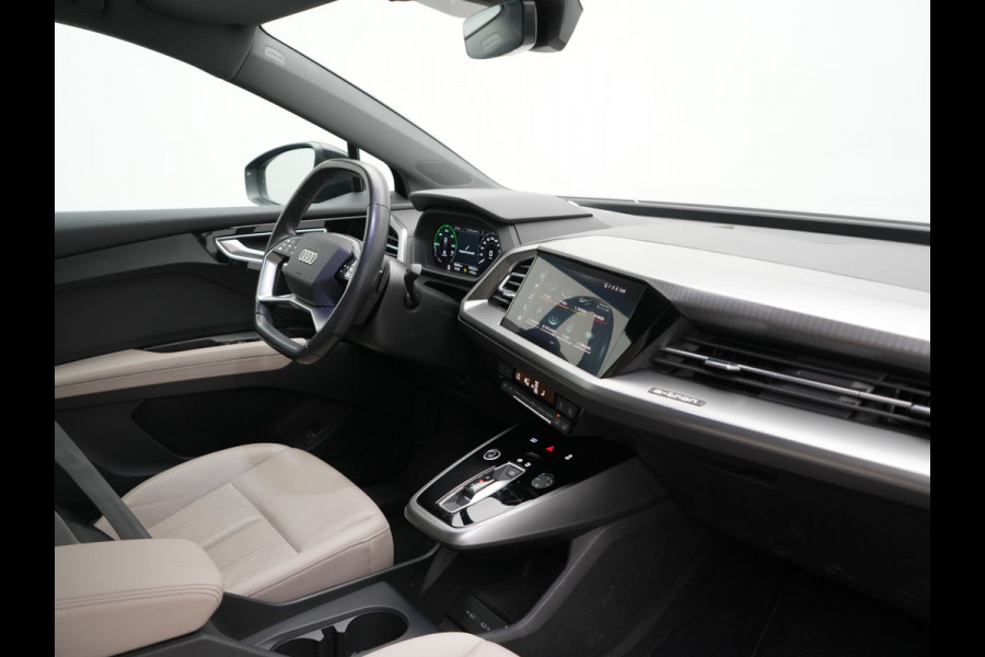 Audi Q4 Sportback e-tron 35 S Line 55 kWh 170pk Dealer O.H. | Panodak | Adaptive Cruise | Camera | Matrix LED | Lederen Comfortstoelen Verwarmd | Virtual Cockpit | Lane Assist | DAB | 21"L.M |