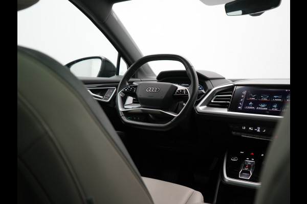 Audi Q4 Sportback e-tron 35 S Line 55 kWh 170pk Dealer O.H. | Panodak | Adaptive Cruise | Camera | Matrix LED | Lederen Comfortstoelen Verwarmd | Virtual Cockpit | Lane Assist | DAB | 21"L.M |