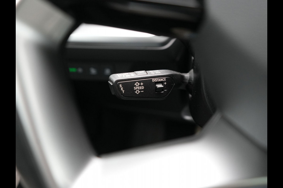 Audi Q4 Sportback e-tron 35 S Line 55 kWh 170pk Dealer O.H. | Panodak | Adaptive Cruise | Camera | Matrix LED | Lederen Comfortstoelen Verwarmd | Virtual Cockpit | Lane Assist | DAB | 21"L.M |