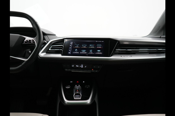 Audi Q4 Sportback e-tron 35 S Line 55 kWh 170pk Dealer O.H. | Panodak | Adaptive Cruise | Camera | Matrix LED | Lederen Comfortstoelen Verwarmd | Virtual Cockpit | Lane Assist | DAB | 21"L.M |
