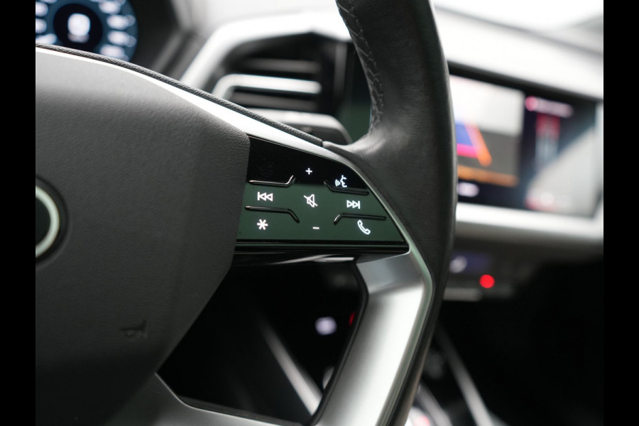 Audi Q4 Sportback e-tron 35 S Line 55 kWh 170pk Dealer O.H. | Panodak | Adaptive Cruise | Camera | Matrix LED | Lederen Comfortstoelen Verwarmd | Virtual Cockpit | Lane Assist | DAB | 21"L.M |