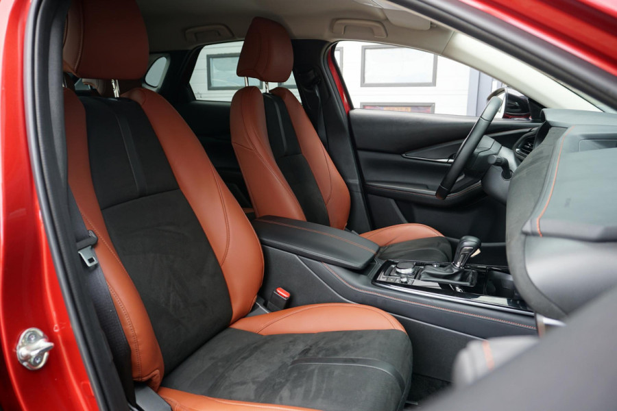 Mazda CX-30 2.5 e-SkyActiv-G M Hybrid Nagisa + HEAD-UP / DODEHOEK / CAMERA / STOELVERWARMING /