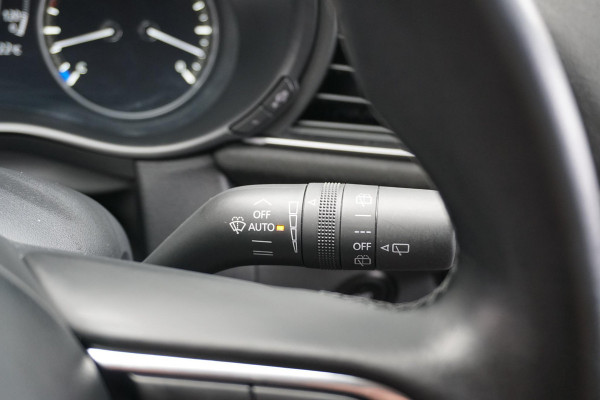Mazda CX-30 2.5 e-SkyActiv-G M Hybrid Nagisa + HEAD-UP / DODEHOEK / CAMERA / STOELVERWARMING /