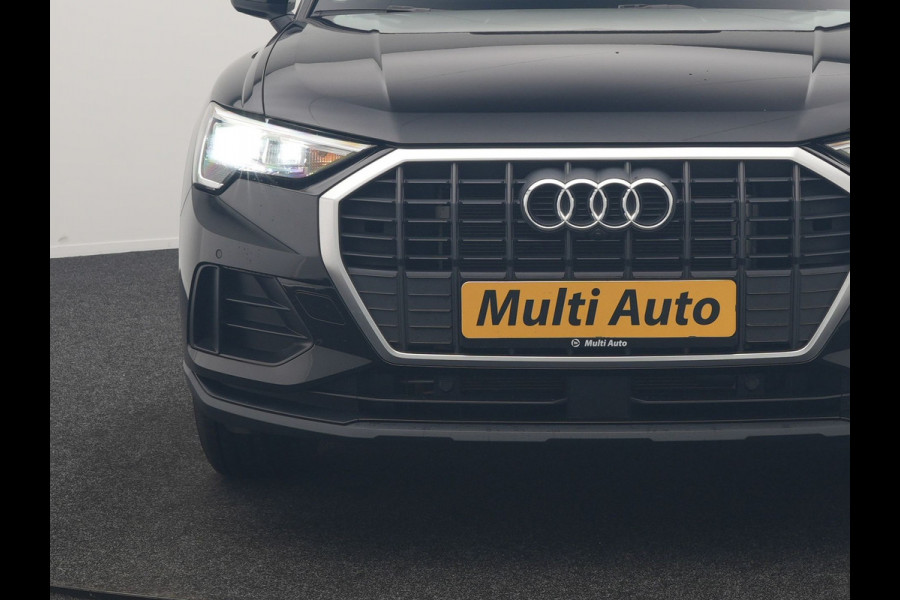 Audi Q3 45 TFSI e Advanced edition PHEV 245pk Dealer O.H | Panodak | 360 Camera | Blis | Voorstoelen Verwarmd | Sfeerverlichting | Cruise Control | DAB | Navigatie | Virtual | 17"L.M | Plug In Hybrid