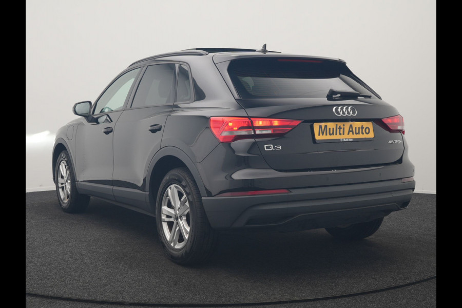 Audi Q3 45 TFSI e Advanced edition PHEV 245pk Dealer O.H | Panodak | 360 Camera | Blis | Voorstoelen Verwarmd | Sfeerverlichting | Cruise Control | DAB | Navigatie | Virtual | 17"L.M | Plug In Hybrid