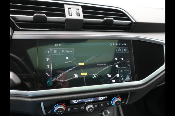 Audi Q3 45 TFSI e Advanced edition PHEV 245pk Dealer O.H | Panodak | 360 Camera | Blis | Voorstoelen Verwarmd | Sfeerverlichting | Cruise Control | DAB | Navigatie | Virtual | 17"L.M | Plug In Hybrid