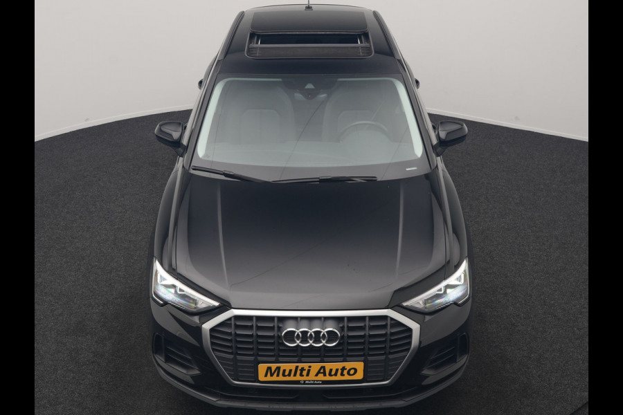 Audi Q3 45 TFSI e Advanced edition PHEV 245pk Dealer O.H | Panodak | 360 Camera | Blis | Voorstoelen Verwarmd | Sfeerverlichting | Cruise Control | DAB | Navigatie | Virtual | 17"L.M | Plug In Hybrid