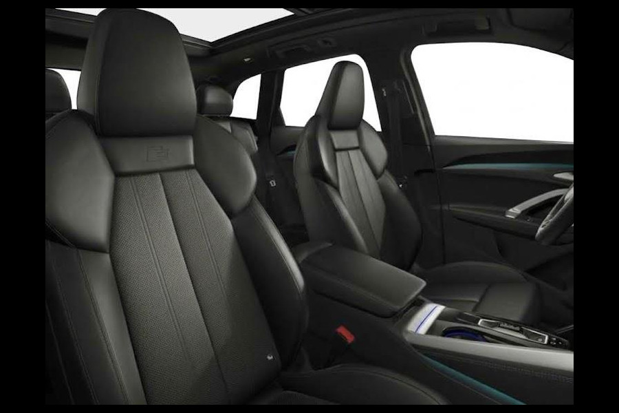Audi Q5 S edition Competition e-hybrid 367 PK | Panorama-glasdak | MMI experience plus met B&O | Trekhaak, elektr. wegklapbaar | MMI bijrijdersdisplay |
