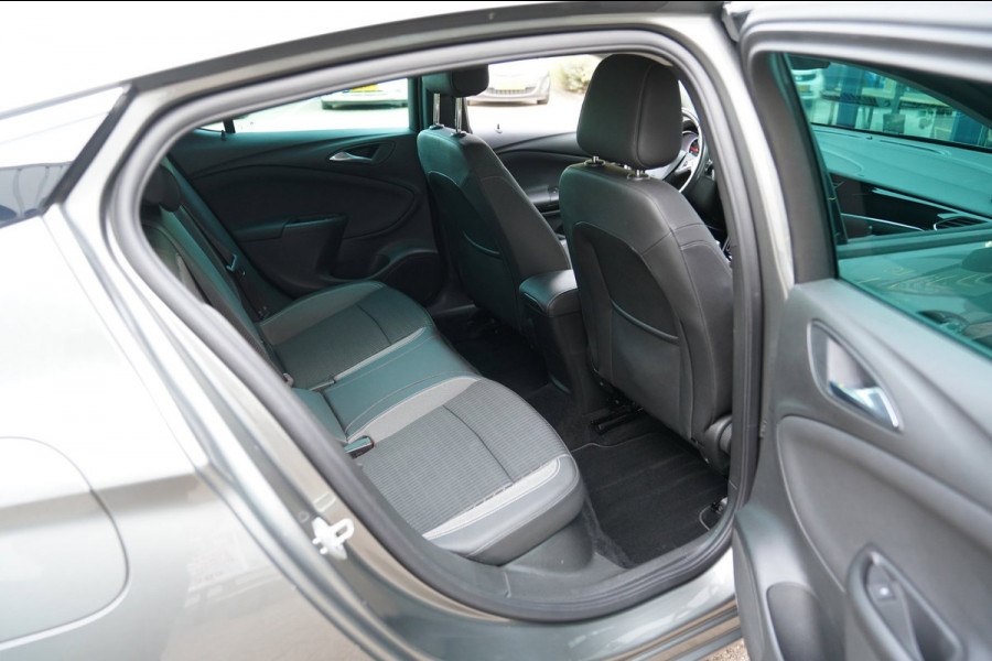 Opel Astra 1.2 Business Elegance|Prijs rijklaar incl. 12 mnd garantie| LMV DAB Camera Trekhaak PDC Navi