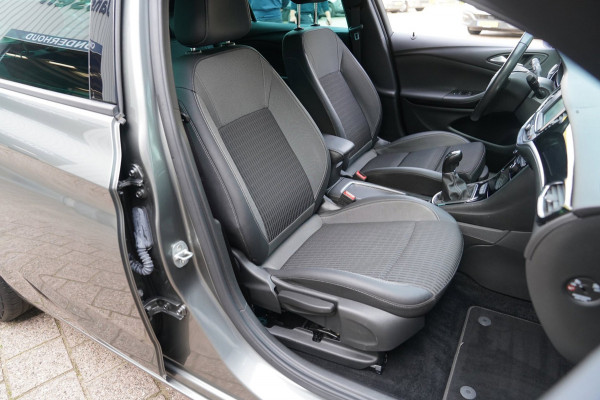 Opel Astra 1.2 Business Elegance|Prijs rijklaar incl. 12 mnd garantie| LMV DAB Camera Trekhaak PDC Navi