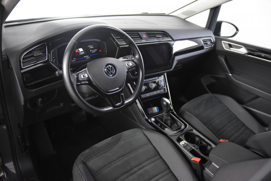 Volkswagen Touran 1.5 TSI Highline DSG *1ste Eigenaar*7-persoons*Stoelverw.*