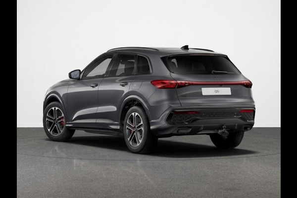 Audi Q5 S edition Competition e-hybrid 367 PK | Panorama-glasdak | MMI experience plus met B&O | Trekhaak, elektr. wegklapbaar | MMI bijrijdersdisplay |