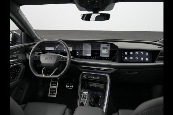 Audi Q5 S edition Competition e-hybrid 367 PK | Panorama-glasdak | MMI experience plus met B&O | Trekhaak, elektr. wegklapbaar | MMI bijrijdersdisplay |