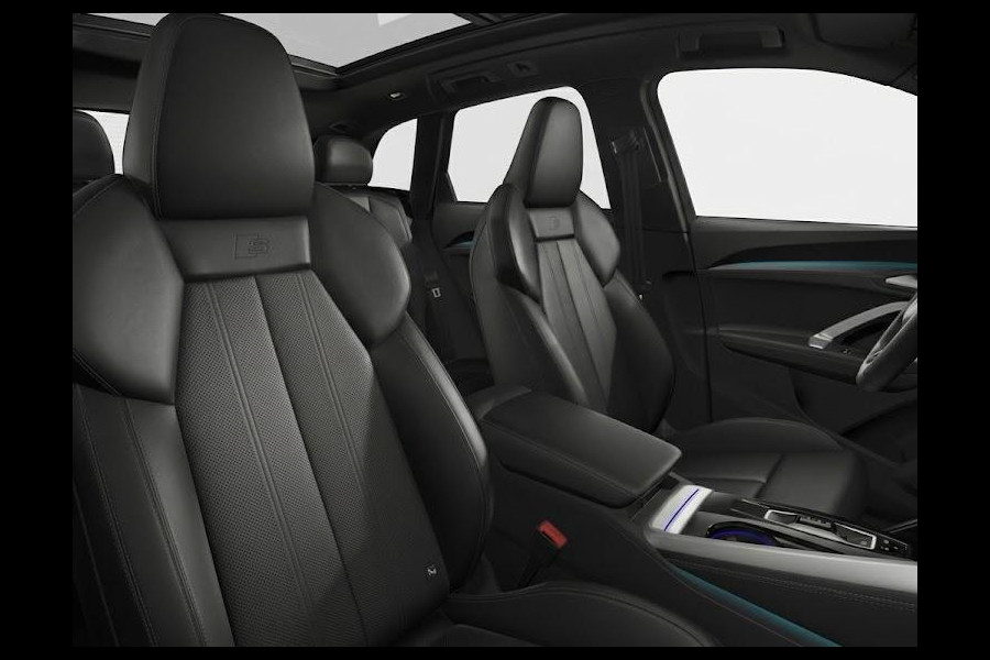 Audi Q5 S edition Competition e-hybrid 367 PK | Panorama-glasdak | MMI experience plus met B&O | Trekhaak, elektr. wegklapbaar | MMI bijrijdersdisplay |
