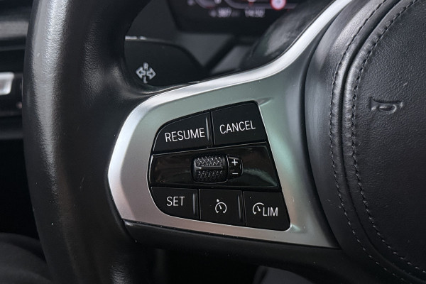 BMW 1-serie 118i Introduction Edition (PANORAMADAK, STOELVERWARMING, HK AUDIO, CAMERA, DEALER ONDERHOUDEN))