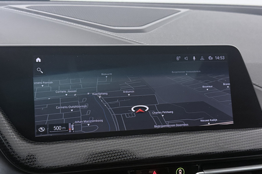 BMW 1-serie 118i Introduction Edition (PANORAMADAK, STOELVERWARMING, HK AUDIO, CAMERA, DEALER ONDERHOUDEN))