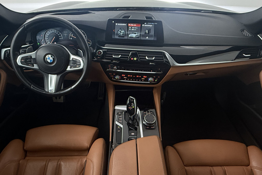 BMW 5 Serie Touring 520i Corporate Lease High Executive (PANORAMADAK, STOELVERWARMING, ELEKTR STOELEN, CAMERA)