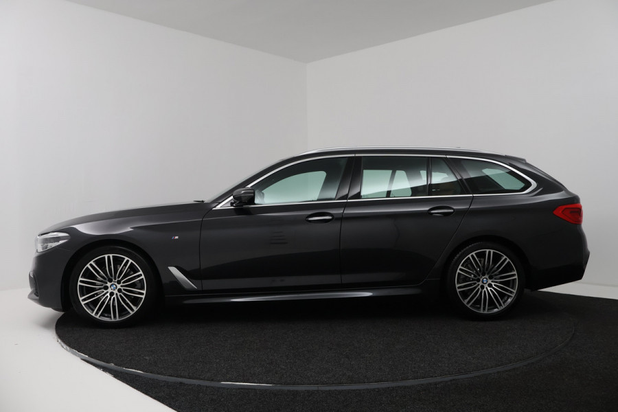 BMW 5 Serie Touring 520i Corporate Lease High Executive (PANORAMADAK, STOELVERWARMING, ELEKTR STOELEN, CAMERA)