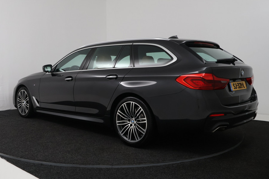 BMW 5 Serie Touring 520i Corporate Lease High Executive (PANORAMADAK, STOELVERWARMING, ELEKTR STOELEN, CAMERA)