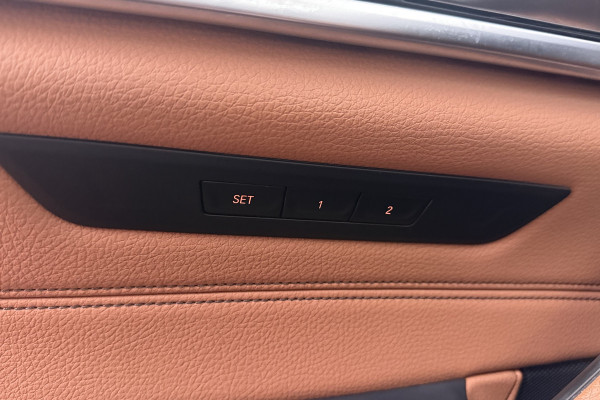 BMW 5 Serie Touring 520i Corporate Lease High Executive (PANORAMADAK, STOELVERWARMING, ELEKTR STOELEN, CAMERA)