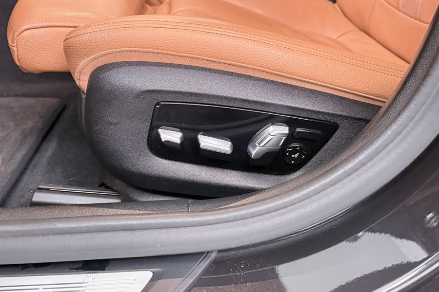BMW 5 Serie Touring 520i Corporate Lease High Executive (PANORAMADAK, STOELVERWARMING, ELEKTR STOELEN, CAMERA)