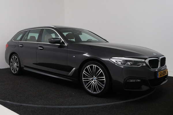 BMW 5 Serie Touring 520i Corporate Lease High Executive (PANORAMADAK, STOELVERWARMING, ELEKTR STOELEN, CAMERA)