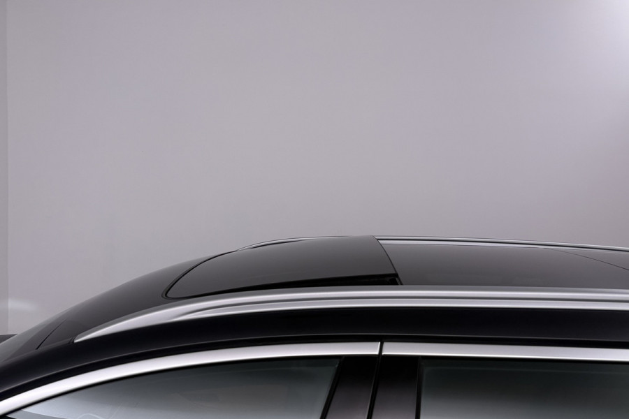 BMW 5 Serie Touring 520i Corporate Lease High Executive (PANORAMADAK, STOELVERWARMING, ELEKTR STOELEN, CAMERA)