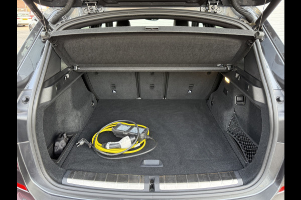 BMW X1 xDrive25e M-Sport High Executive | Leder | Camera | LED | DAB+ | 18 inch