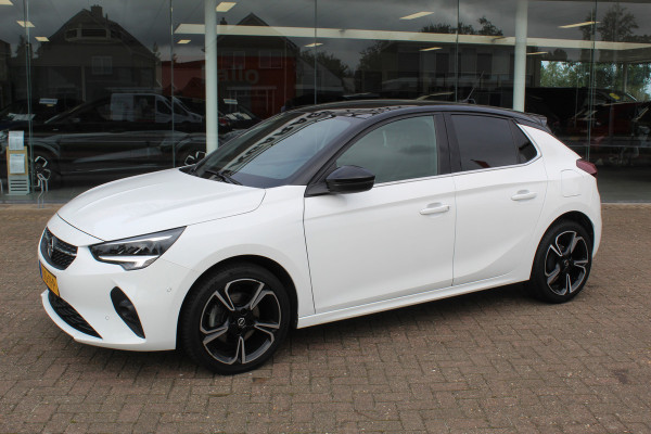 Opel Corsa 1.2 GS Line 100PK TURBO In nieuwstaat Opel Corsa ! Autm. airco, cruise cntrl, lane assist, panoramadak, verwarmde stoelen, LM wielen, camera, pdc v+a, navigatie by Apple Carplay/Android auto, metallic, LED verl. etc.