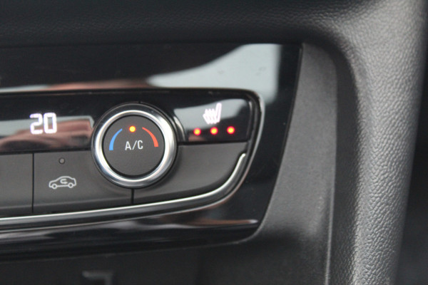 Opel Corsa 1.2 GS Line 100PK TURBO In nieuwstaat Opel Corsa ! Autm. airco, cruise cntrl, lane assist, panoramadak, verwarmde stoelen, LM wielen, camera, pdc v+a, navigatie by Apple Carplay/Android auto, metallic, LED verl. etc.