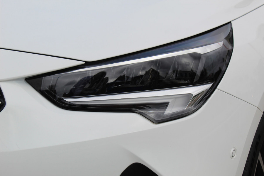 Opel Corsa 1.2 GS Line 100PK TURBO In nieuwstaat Opel Corsa ! Autm. airco, cruise cntrl, lane assist, panoramadak, verwarmde stoelen, LM wielen, camera, pdc v+a, navigatie by Apple Carplay/Android auto, metallic, LED verl. etc.