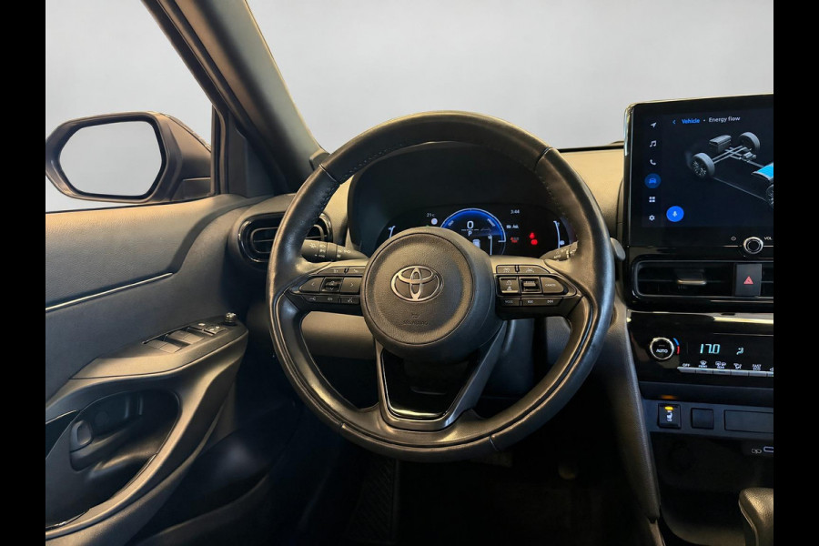 Toyota Yaris Cross 1.5 HYBRID DYNAMIC LUXURY BLACKSTYLE GARANTIE2035! NAVIGATIE . STUUR EN STOEL VERWARMING . PARKEERSENSOREN VOOR & ACHTER  .