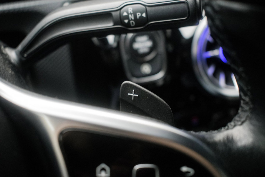 Mercedes-Benz CLA-Klasse 180 Business Solution Luxury NL-auto [ Panoramadak Sfeerverlichting Memory Carplay Camera Leder ]