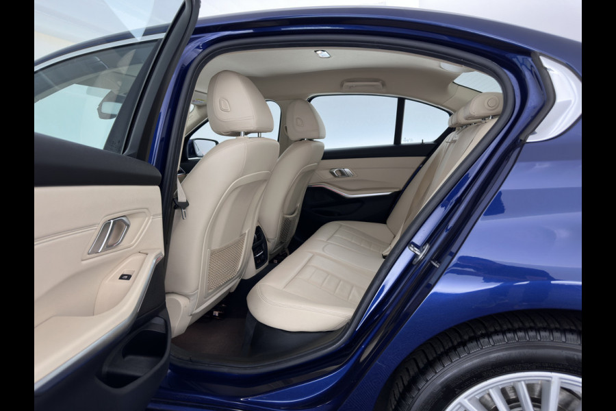 BMW 3-serie 320d High Executive Edition *LEATHER | FULL-LED | HEATED-COMFORTSEATS | DIGI-COCKPIT | NAVI-FULLMAP | AMBIENT-LIGHT | ECC | PDC | CRUISE | 17''ALU*