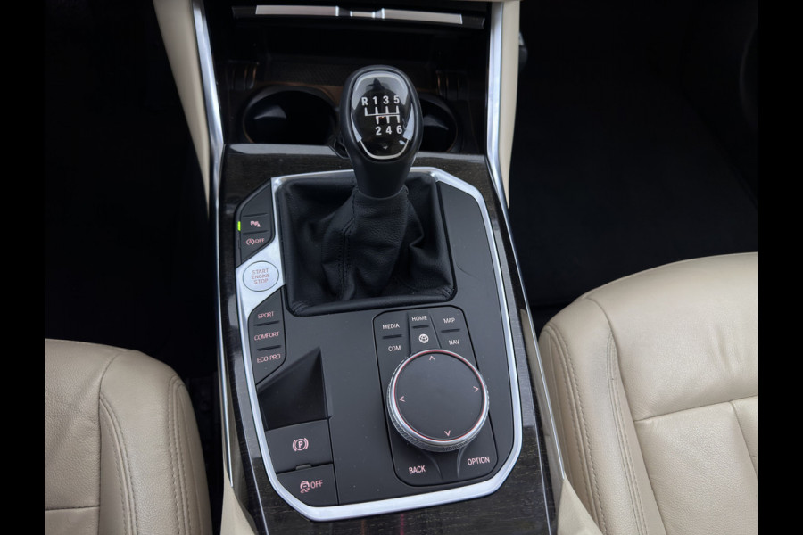 BMW 3-serie 320d High Executive Edition *LEATHER | FULL-LED | HEATED-COMFORTSEATS | DIGI-COCKPIT | NAVI-FULLMAP | AMBIENT-LIGHT | ECC | PDC | CRUISE | 17''ALU*