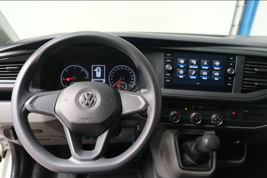 Volkswagen Transporter 2.0 TDI L1H1 26 DC - N.A.P. Airco, Cruise, Navi, Carplay, Trekhaak.