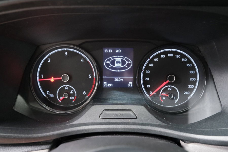 Volkswagen Transporter 2.0 TDI L1H1 26 DC - N.A.P. Airco, Cruise, Navi, Carplay, Trekhaak.