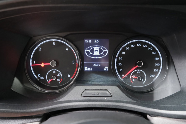 Volkswagen Transporter 2.0 TDI L1H1 26 DC - N.A.P. Airco, Cruise, Navi, Carplay, Trekhaak.