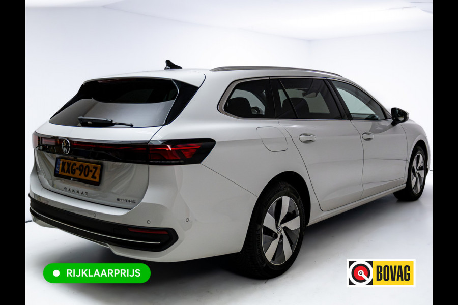 Volkswagen Passat Variant 1.5 eHybrid Business Comfort Elec. Trekhaak| Led | Ergo Active Stoelen met geheugen | Stoelverw. | Adap onderstel | Adap Stuurverw, Navigaie, App. connect, Sfeerverlichting Rijklaarprijs!