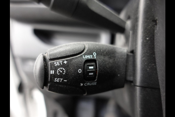 Opel Vivaro Combi 1.5 CDTI L2H1 9persoons PERSONENBUS Prijs incl. BTW/BPM Cruise Control  Parkeersensoren Achter  Bluetooth Airco Voor en Achter  Schuifdeur Rechts en Links