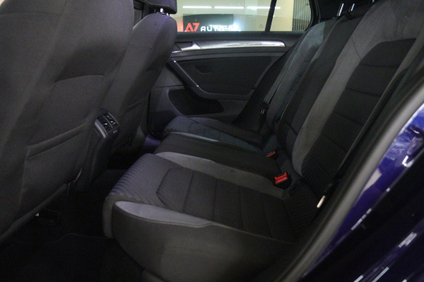 Volkswagen Golf 1.5 TSI Highline Business R Pano/Carplay/Cam/Navi/Vol