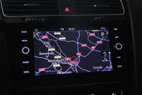 Volkswagen Golf 1.5 TSI Highline Business R Pano/Carplay/Cam/Navi/Vol
