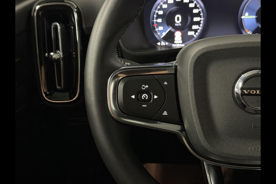 Volvo XC40 1.5 T5 Recharge R-Design Open dak | Stuur-/stoelverwarming | Harman/Kardon | Cruise-/climate control | Achteruitrij camera | Carplay