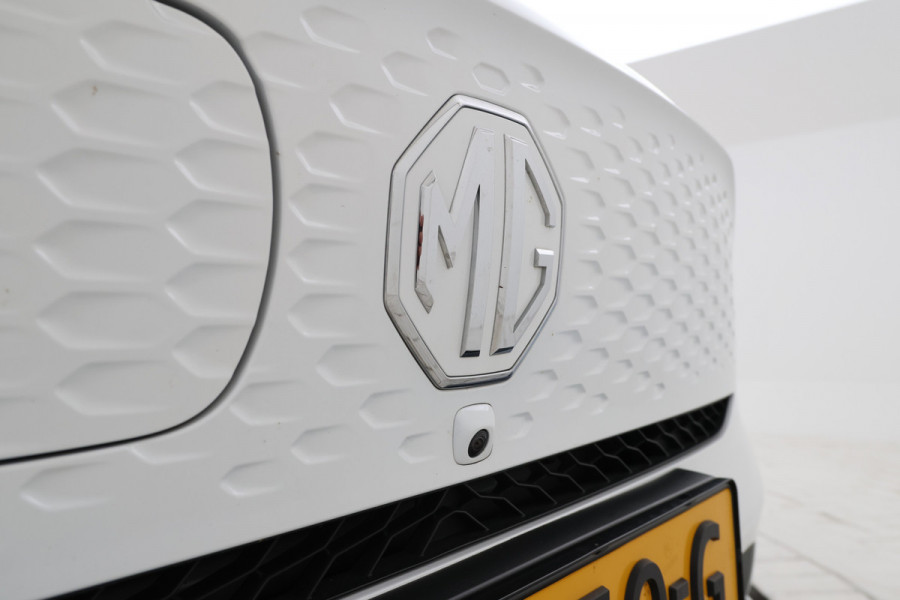 MG Mg zs ev EV Long Range Luxury 70 kWh Panorama, 360 camera, Apple carplay!