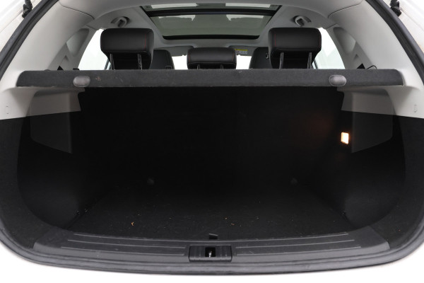 MG Mg zs ev EV Long Range Luxury 70 kWh Panorama, 360 camera, Apple carplay!
